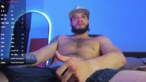 Snapshot of raymond_baker chatting on October 11, 8:24 am Felipe independent model online show from October 11, 8:24 am