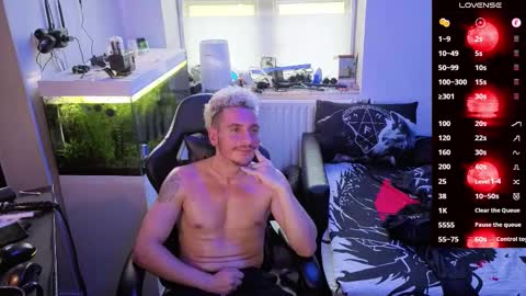 Rayzel online show from February 23, 3:20 pm