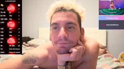 Rayzel White online show from July 13, 9:06 pm