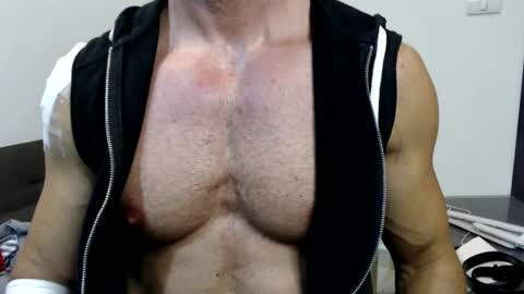 Snapshot of razorramon13 chatting on January 28, 3:35 pm razorramon13 online show from January 28, 3:35 pm