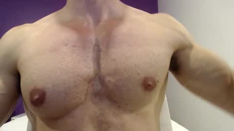 Snapshot of razorramon13 chatting on October 9, 9:51 am razorramon13 online show from October 9, 9:51 am