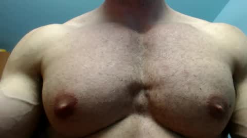 razorramon13 online show from May 12, 7:44 pm