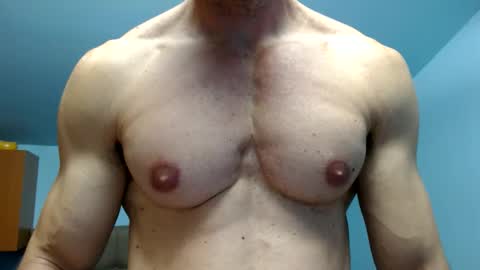 Snapshot of razorramon13 chatting on June 5, 6:52 am razorramon13 online show from June 5, 6:52 am