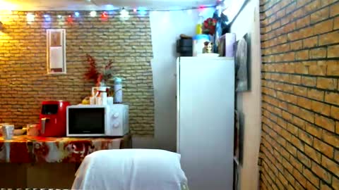 real_coupl3 online show from January 31, 7:45 pm