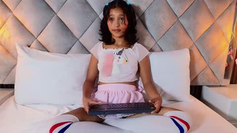 DONCELLA online show from February 21, 7:59 pm