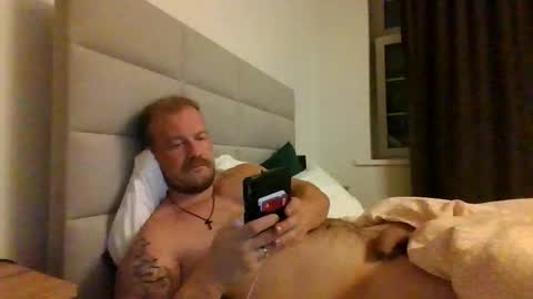 Snapshot of real_viking1 chatting on October 13, 7:25 pm real_viking1 online show from October 13, 7:25 pm