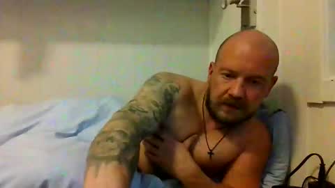 Snapshot of real_viking1 chatting on October 25, 3:29 pm real_viking1 online show from October 25, 3:29 pm