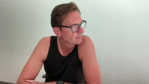 Snapshot of realstuff_ chatting on August 3, 11:26 am realstuff_ online show from August 3, 11:26 am