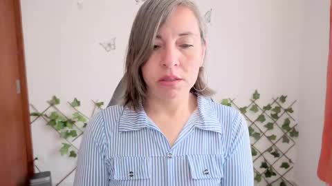 Rebbeca online show from February 9, 12:42 pm