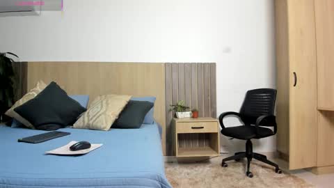 I invite you to my birthday on November 3th  online show from February 7, 9:18 pm