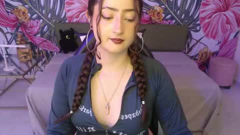 Rebeca dreams online show from July 24, 9:02 pm
