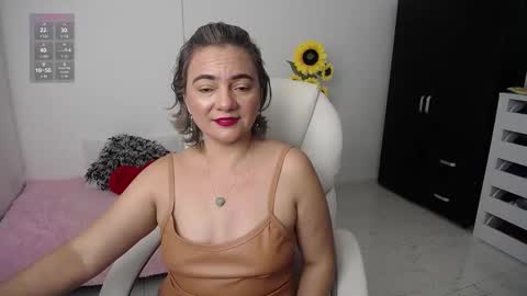 Snapshot of rebeca_milf chatting on December 30, 1:36 pm REBECA online show from December 30, 1:36 pm