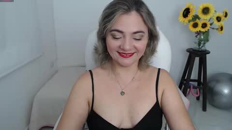 Snapshot of rebeca_milf chatting on September 12, 12:05 pm REBECA online show from September 12, 12:05 pm
