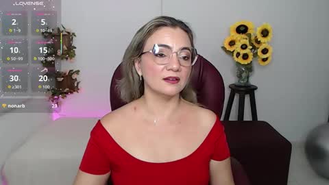 Snapshot of rebeca_milf chatting on March 7, 1:41 pm REBECA online show from March 7, 1:41 pm