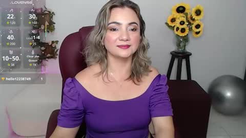 Snapshot of rebeca_milf chatting on March 10, 1:05 pm REBECA online show from March 10, 1:05 pm