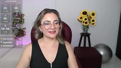 Snapshot of rebeca_milf chatting on March 15, 11:55 pm REBECA online show from March 15, 11:55 pm