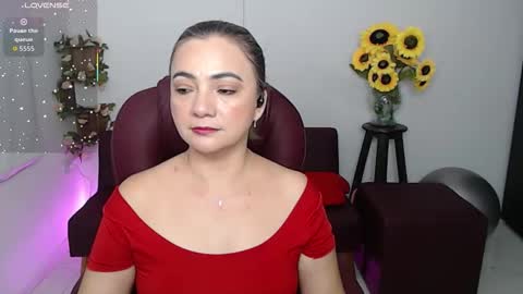 Snapshot of rebeca_milf chatting on March 28, 1:54 pm REBECA online show from March 28, 1:54 pm
