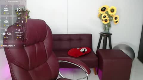 Snapshot of rebeca_milf chatting on April 1, 1:28 am REBECA online show from April 1, 1:28 am