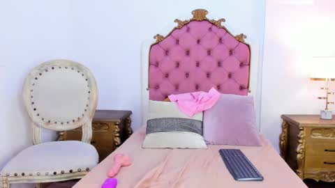 Rebeca Whatsson online show from March 5, 2:23 pm