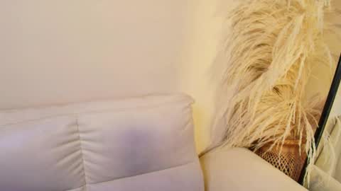 Rebeca Williams online show from February 14, 2:18 am