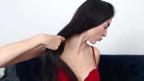 rebecamur online show from November 3, 11:00 am