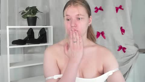 rebecca_____ online show from January 31, 6:36 pm