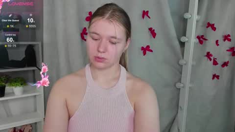 rebecca_____ online show from February 19, 6:32 pm