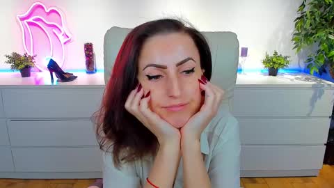 rebecca_diamonds online show from February 3, 6:34 am