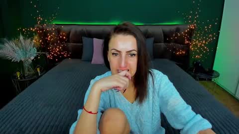 rebecca_diamonds online show from February 11, 9:42 am