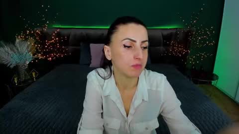 rebecca_diamonds online show from March 6, 10:09 am