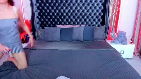 rebecca_diamonds online show from April 12, 6:07 am