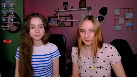 rebecca_smile_ online show from November 26, 8:43 pm