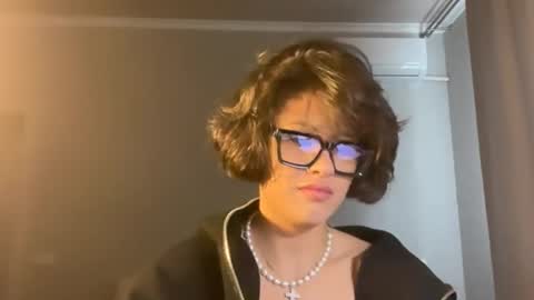 Rebecca online show from October 21, 12:06 pm