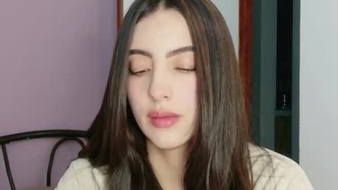 Snapshot of rebeccawhite_meow chatting on March 18, 4:04 am rebeccawhite_meow online show from March 18, 4:04 am