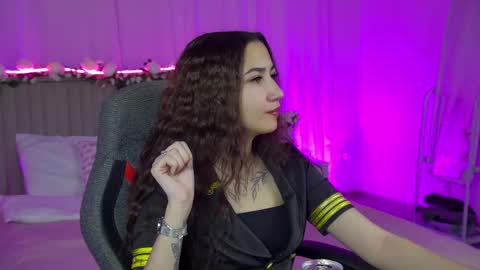 Snapshot of rebeckathornton chatting on December 15, 9:46 am rebeckathornton online show from December 15, 9:46 am