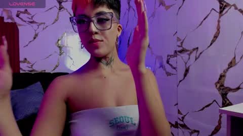 Snapshot of rebeka_baker chatting on September 23, 2:36 am REBEKA online show from September 23, 2:36 am