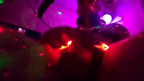 Snapshot of rebelsrefuge chatting on October 26, 2:28 am RelentlessEdger online show from October 26, 2:28 am