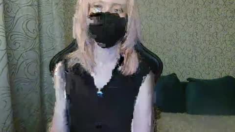 Snapshot of rebesaolset chatting on December 16, 3:22 pm RebesaOlset online show from December 16, 3:22 pm