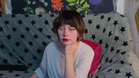 Lara online show from November 19, 11:10 am