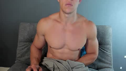 twitter REECET26 instagram RECCETAYLOR online show from January 25, 11:13 am