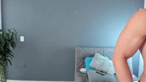 twitter REECET26 instagram RECCETAYLOR online show from February 2, 4:22 pm