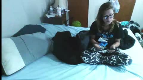 red441756790 online show from May 12, 2:41 am