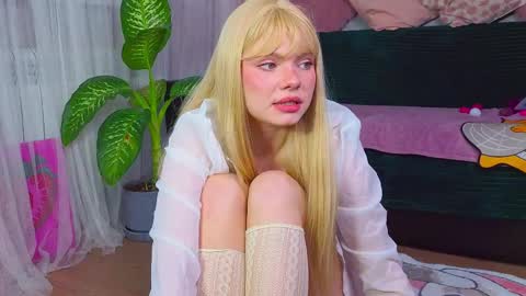 red__candy online show from April 22, 1:34 pm