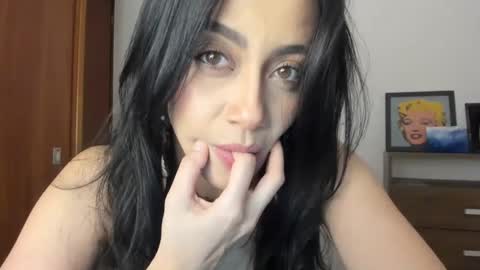 red_flower203 online show from January 15, 2:38 am