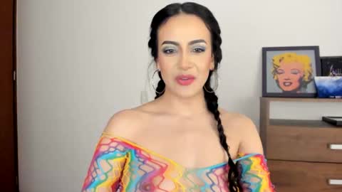 red_flower203 online show from September 23, 9:07 pm