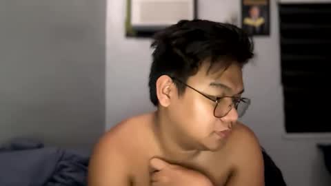 Snapshot of red_iibraxx chatting on March 1, 9:51 am Red Libra online show from March 1, 9:51 am