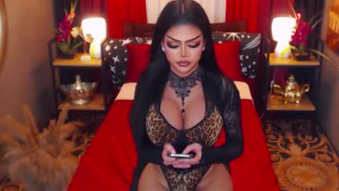 Snapshot of red_ivyy chatting on October 2, 3:24 am AsianRedivy online show from October 2, 3:24 am