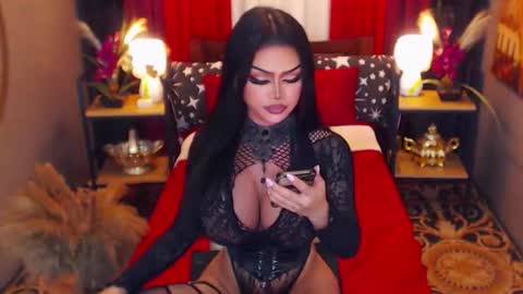 Snapshot of red_ivyy chatting on October 14, 3:51 am AsianRedivy online show from October 14, 3:51 am