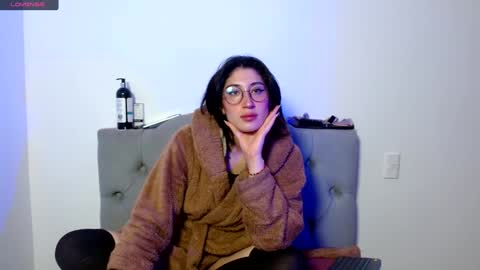 IG   OF red moonn online show from January 8, 10:48 am