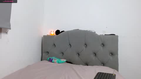 IG   OF red moonn online show from January 23, 10:32 am